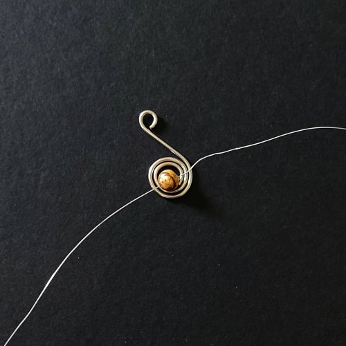 Mei Tan's Spiral Wire Earrings - , Contemporary Wire Jewelry, Coiling, Coiling Wire, Wire Coiling, Spirals, Wire Spiral, Spiral Wire Wrap, spiral wire earrings